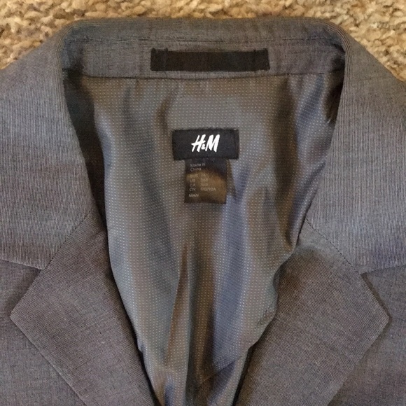 2-button blazer from H&M - Picture 2 of 4